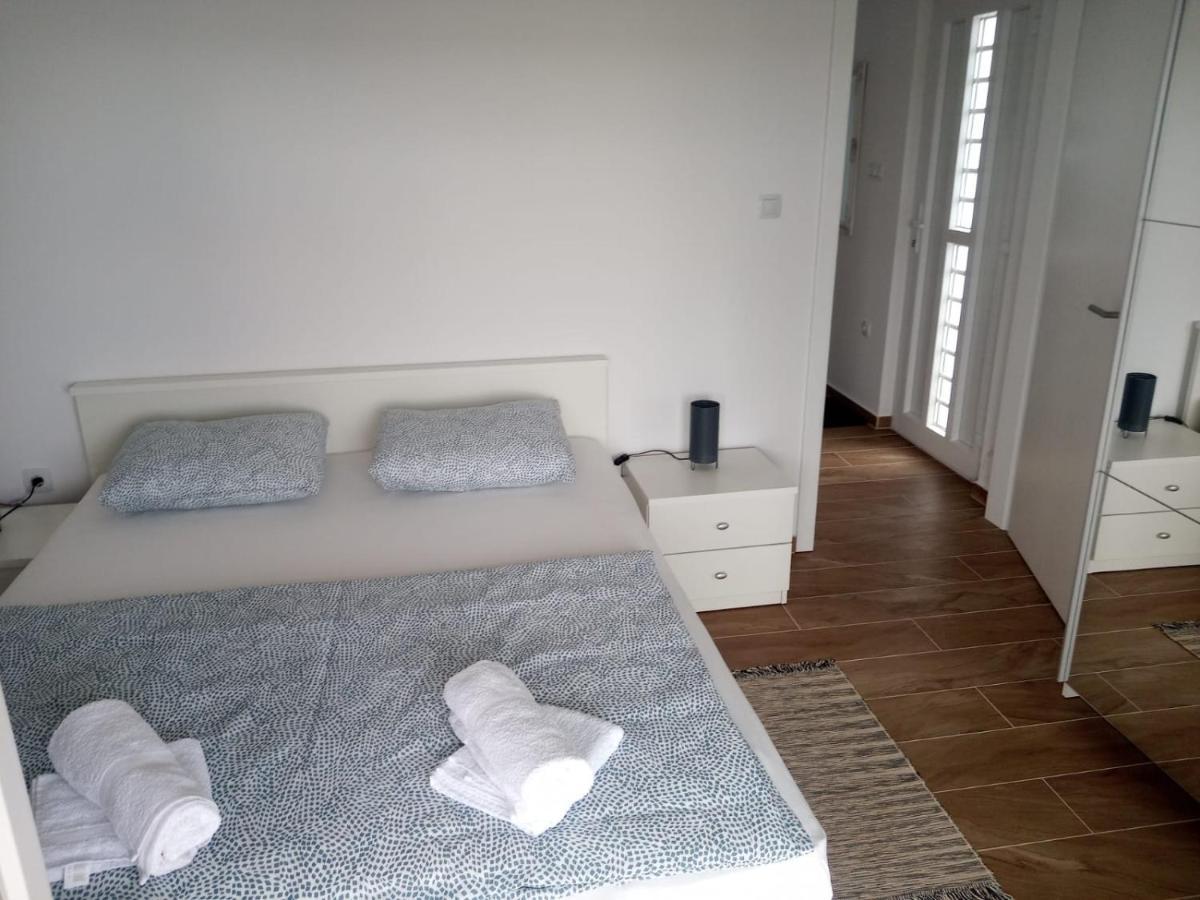 Apartmani Sol Vlasici باغ المظهر الخارجي الصورة
